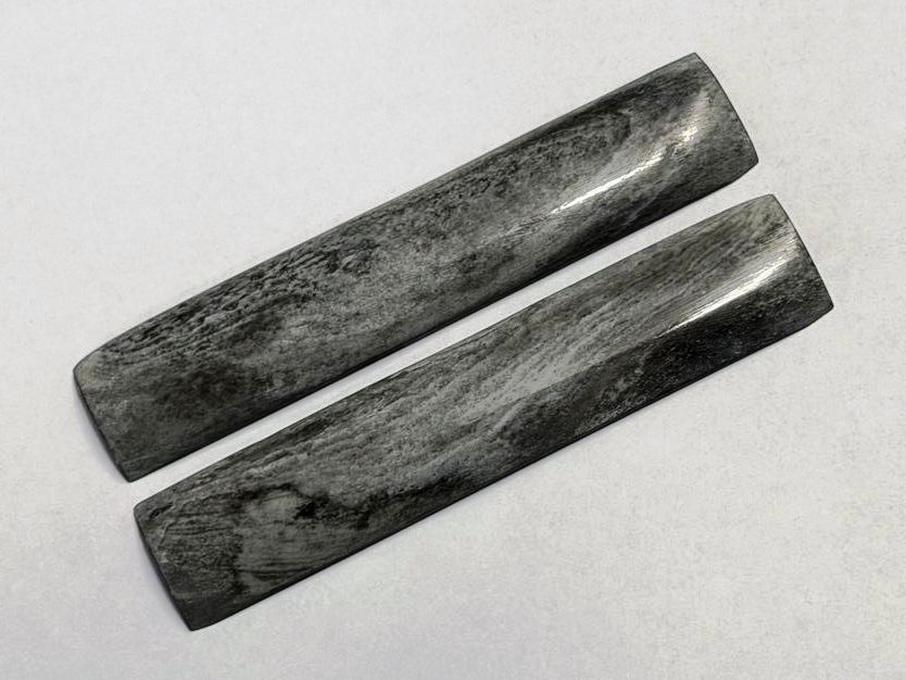 Griffschalen Kamelknochen hellgrau poliert für alle hier angebotenen Messerbausätze Griffschalen Kamelknochen hellgrau poliert für alle hier angebotenen Messerbausätze