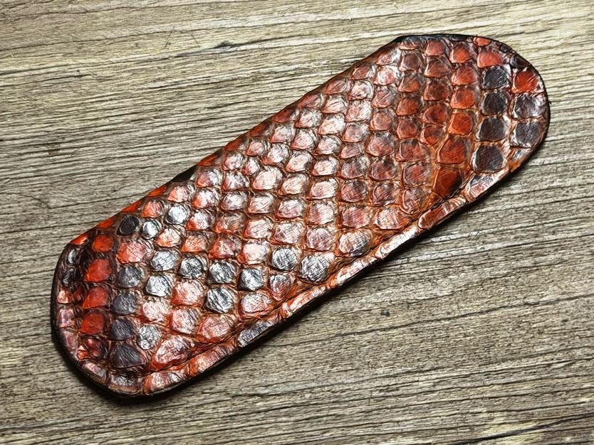 Edles und sehr weiches Steck-Etui aus Schlangenleder (Echtleder), einzigartige Zeichnung für Laguiole Taschenmesser bis 12 cm