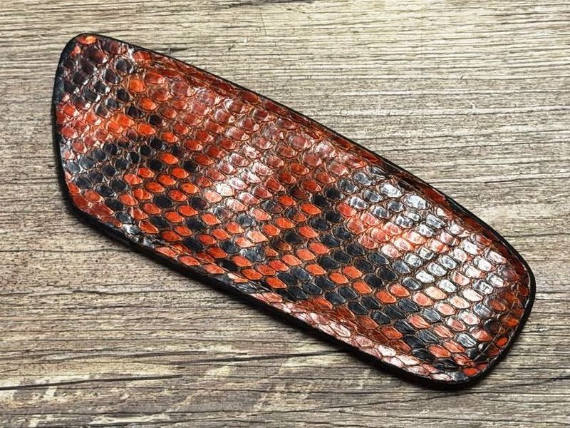 Für Folder Manu Laplace 1515, edles und sehr weiches Steck-Etui aus Schlangenleder (Echtleder),  einzigartige Zeichnung