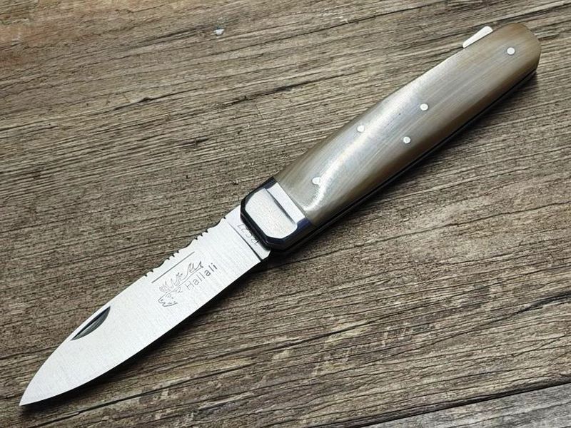 Couteau Chasse  Douris Chastel, Modell Hallali, Griff geflammte Hornspitze, schweres Jagdmesser mit Back-Lock-Verriegelung,  Coutellerie Goyon-Chazeau, Messer Nr. 2