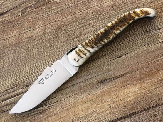 Schweres Jagdmesser von Laguiole en Aubrac, Sondermodell Belier,  Mouche graviert,  Griff  aus regionalem Widderhorn, Messer Nr. 2