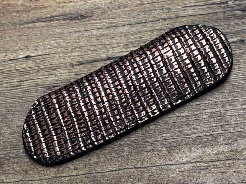 Edles Steck-Etui aus Eidechsenleder (Echtleder), Farbe Bronze, für Laguiole Taschenmesser bis 12 cm und alle hier eingestellten Taschenmesser bis 12 cm Grifflänge Edles Steck-Etui aus Eidechsenleder (Echtleder), Farbe Bronze, für Laguiole Taschenmesser bis 12 cm und alle hier eingestellten Taschenmesser bis 12 cm Grifflänge