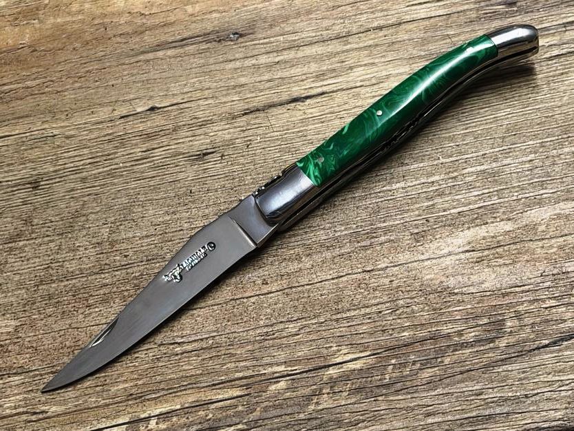 Laguiole en Aubrac 12 cm, Doppelplatine, geschmiedete Biene, Griff Malachit, Messer Nr. 2