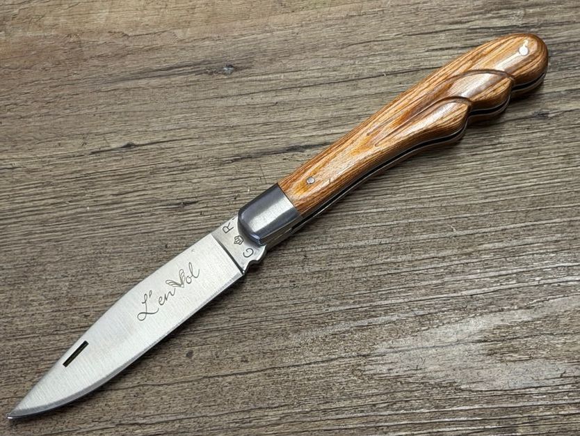 L'Envol, der Schwanenflügel, französisches Taschenmesser für rechts- und Linkshänder, Griff Akazie braun, Schmiede Thiers Issard L'Envol, der Schwanenflügel, französisches Taschenmesser für rechts- und Linkshänder, Griff Akazie braun, Schmiede Thiers Issard
