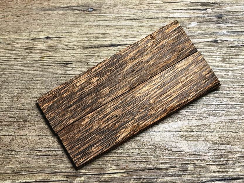 Griffschalen Palmholz für alle hier angebotenen Messerbausätze Griffschalen Palmholz für alle hier angebotenen Messerbausätze
