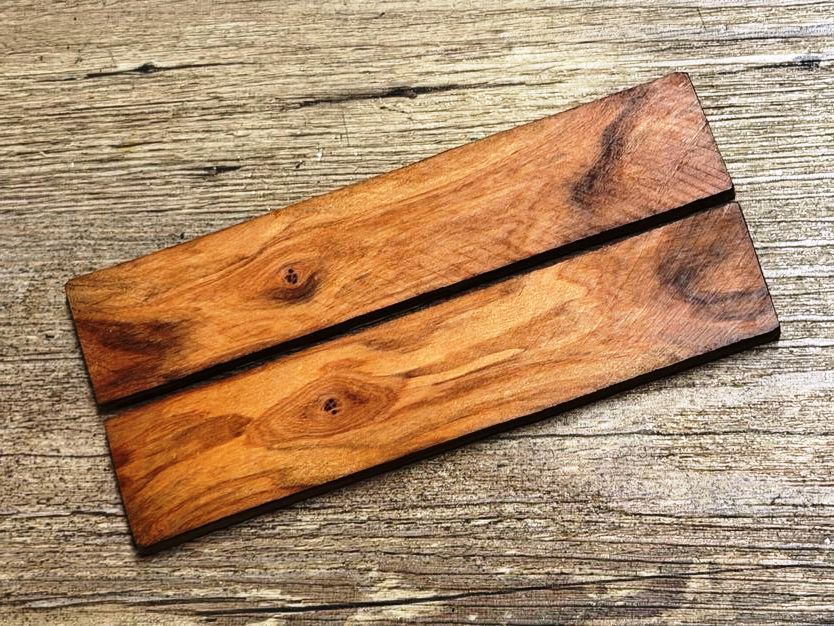Griffschalen spanisches Olivenholz aus der Wurzelknolle  für alle hier angebotenen Messerbausätze, Satz Nr. 4