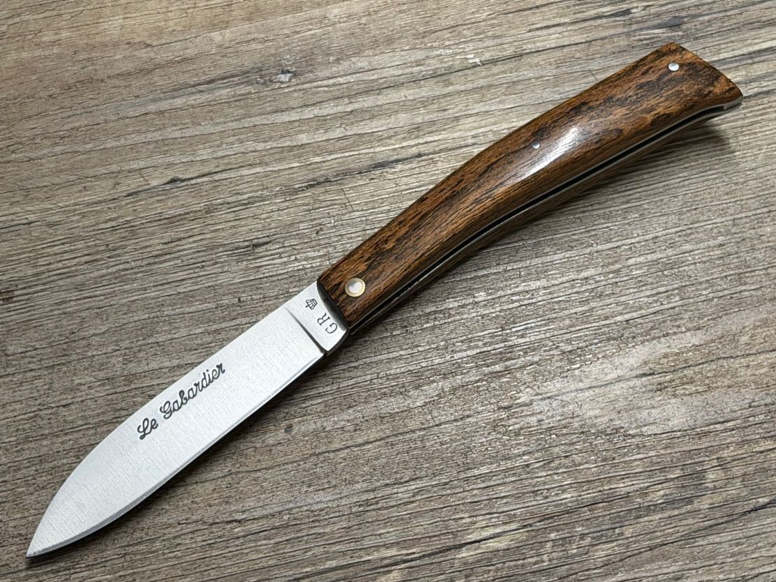 Das Gabardier, französisches Taschenmesser, das Messer der Schmuggler auf den Flüssen Frankreichs, Griff Bocote, Schmiede Thiers Issard Das Gabardier, französisches Taschenmesser, das Messer der Schmuggler auf den Flüssen Frankreichs, Griff Bocote, Schmiede Thiers Issard