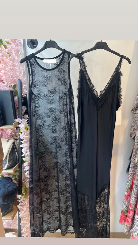 Fond de robe satin moitié transparent