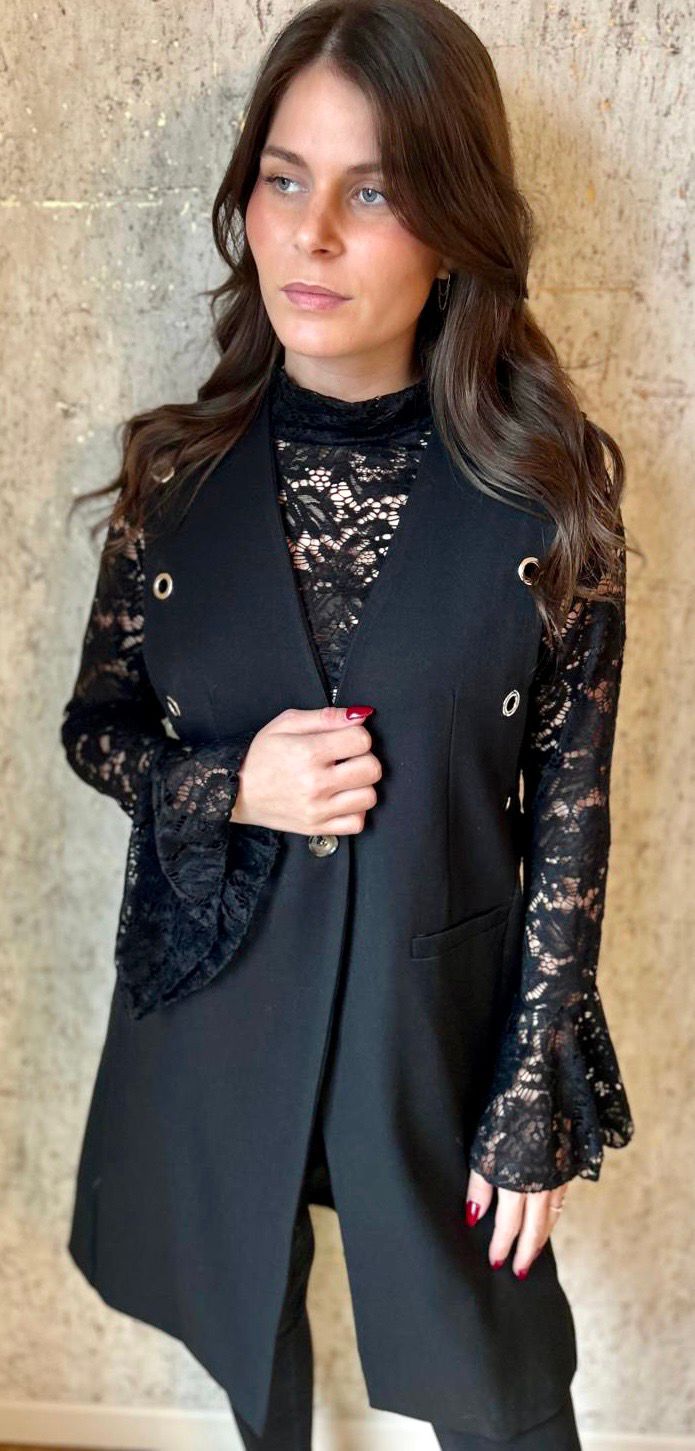 Veste œillets noir