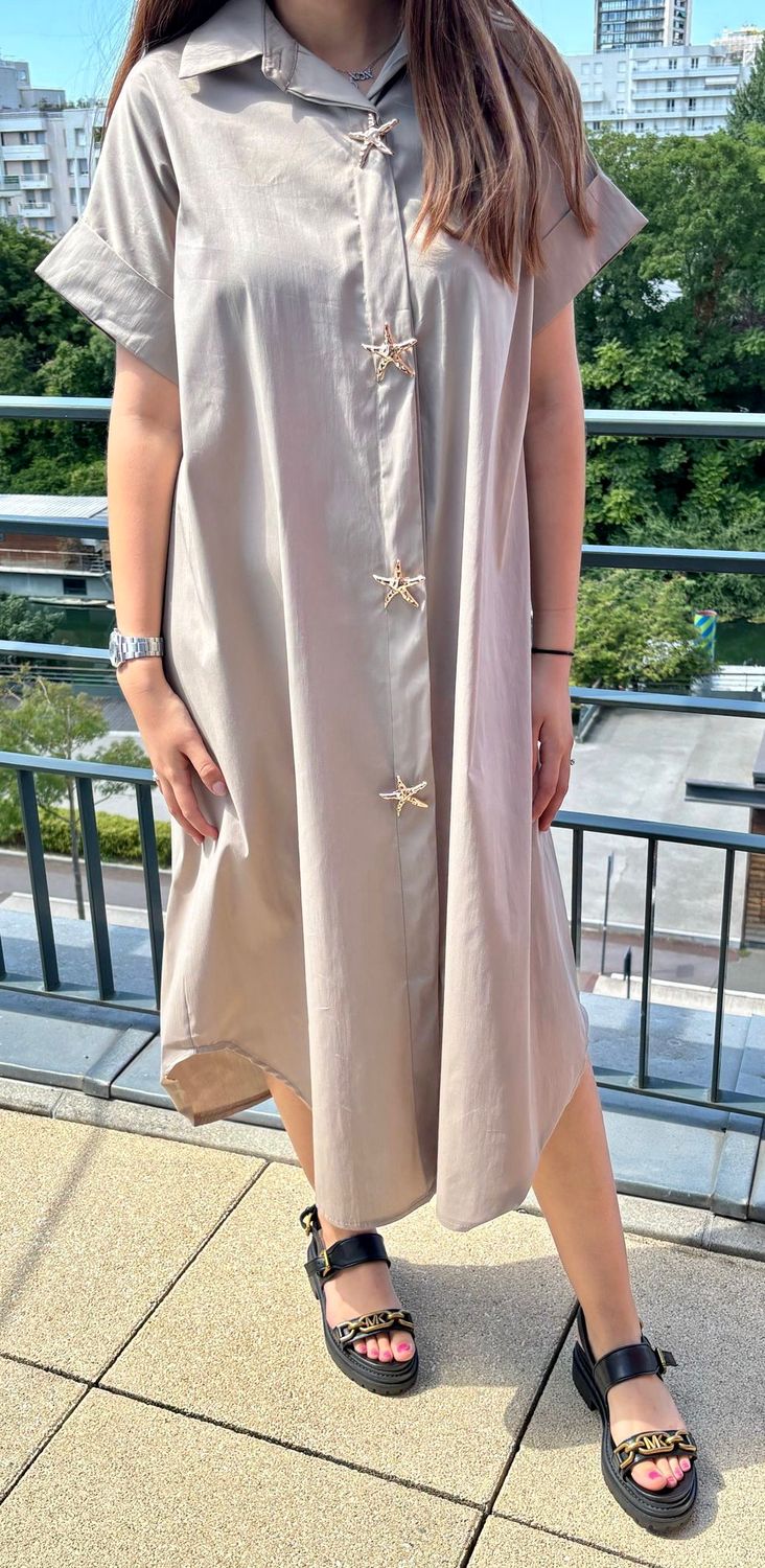 Robe étoile beige