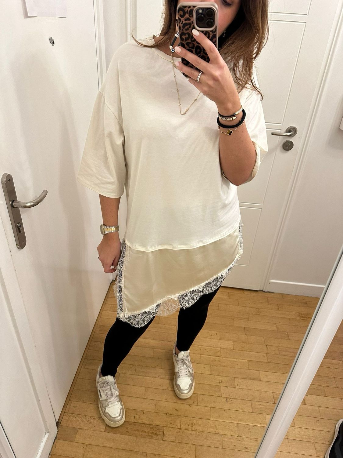 Tunique satin dentelle