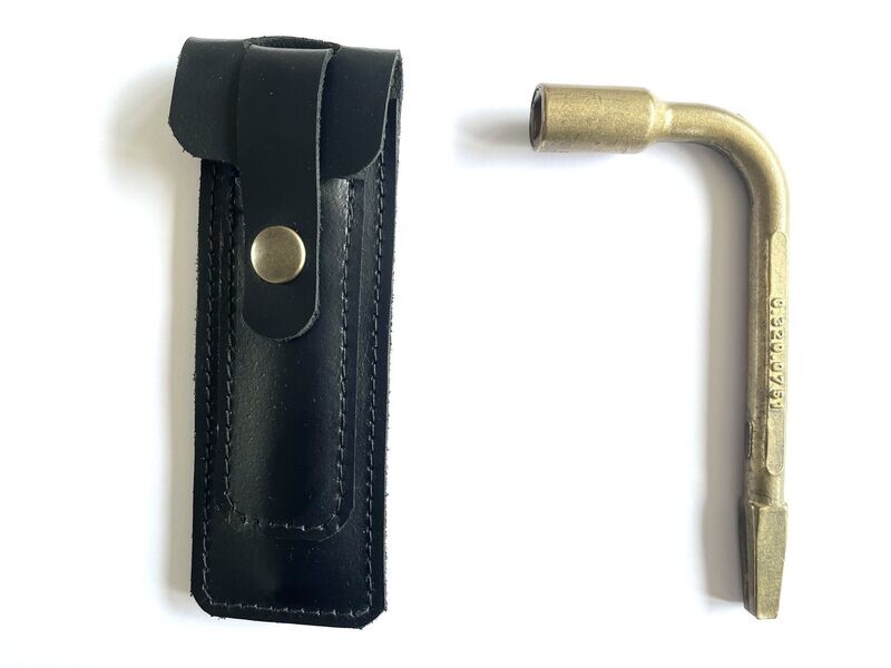 ETUI CUIR POUR CLE DE BERNE COUDEE VOYAGEUR  AVEC PASSANT CEINTURE