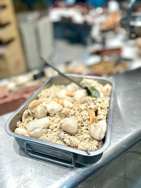 Risotto crémeux aux noix de Saint-jaques et aux cèpes, recette artisanale gourmande aux saveurs de la mer