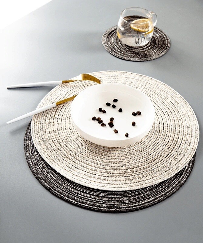 Mantel individual tejido