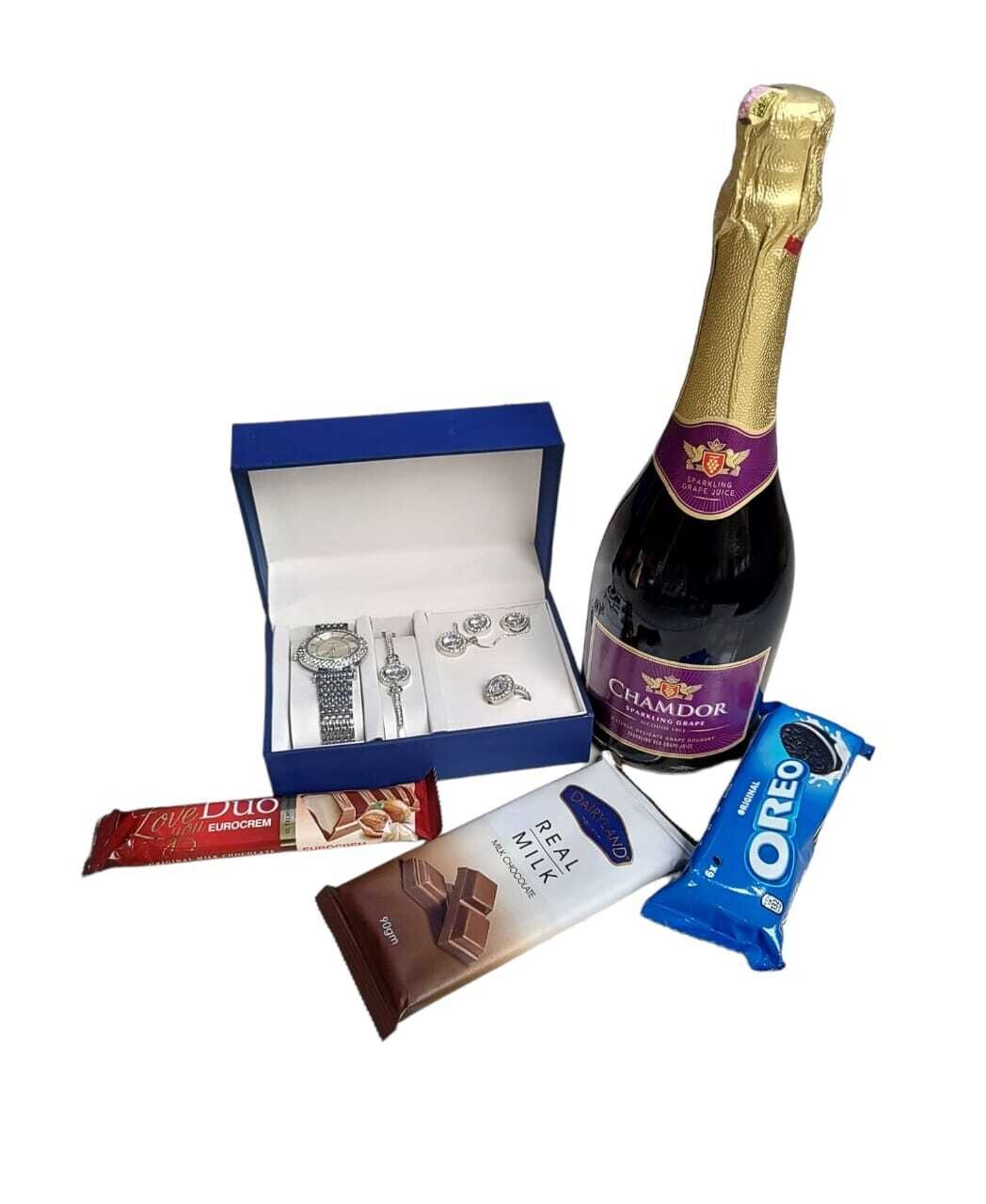 Gift pack exclusive ladies giftset, 3 chocolates & Chemdor sparkling water
