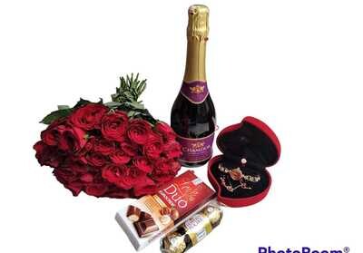 ​Ladies' giftset, flowers, chocolate & sparkling grape wine