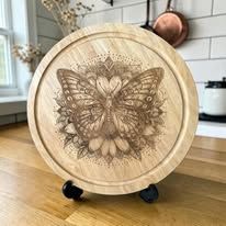 30cm Decorative Bread Board (Butterfly) 30cm Decorative Bread Board (Butterfly)
