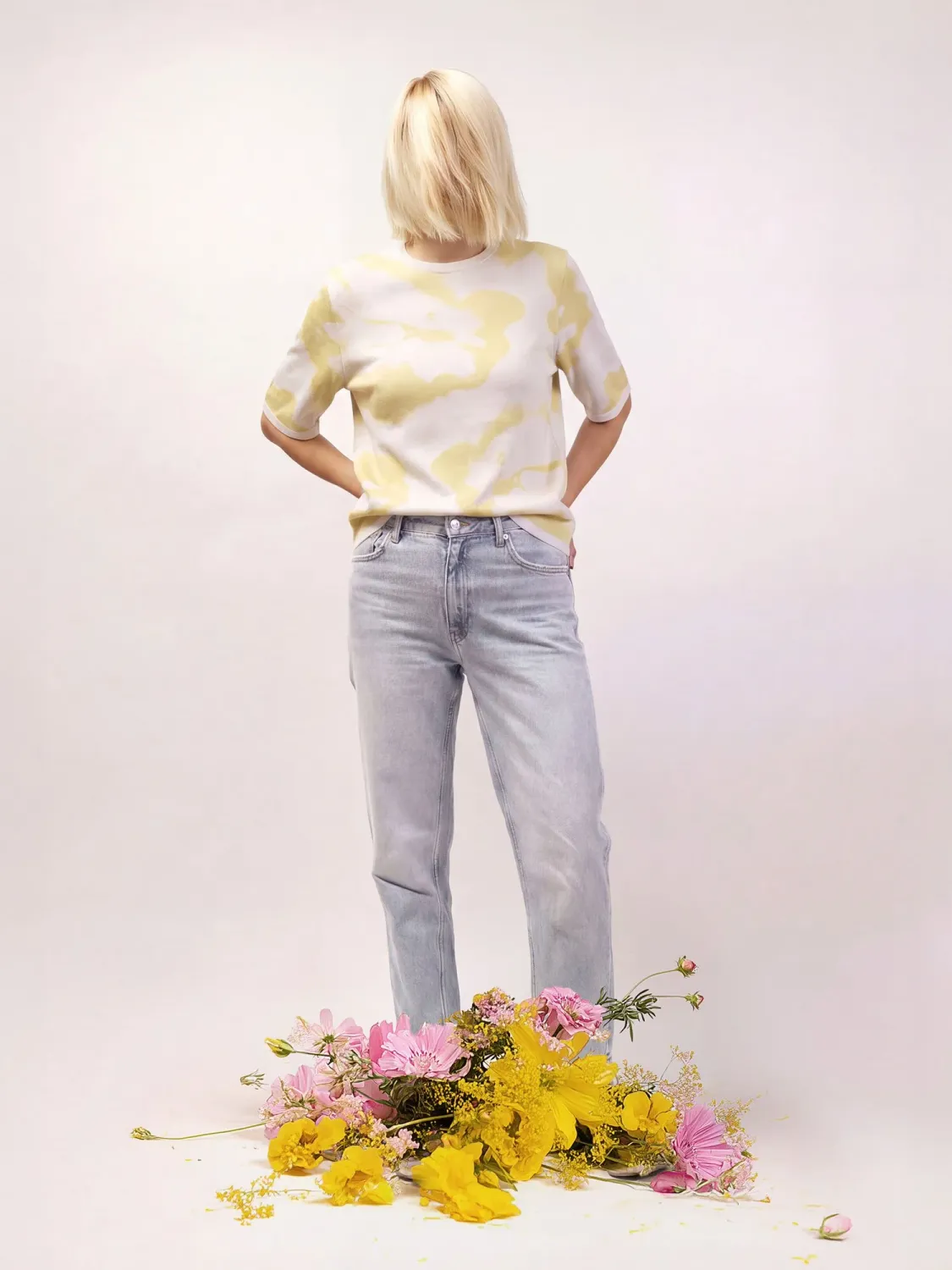 T-Shirt 10 SUMMER OF FLOWERS Jacquard weiss/hellgelb