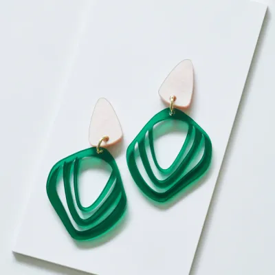 ILUSKA Statement Ohrringe dark green &amp; pearly rose