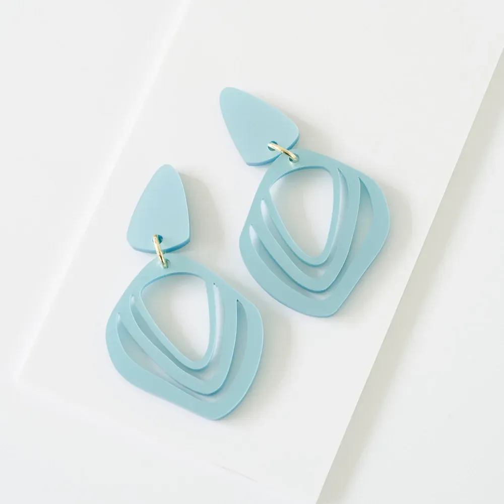 ILUSKA Statement Ohrringe pearly blue