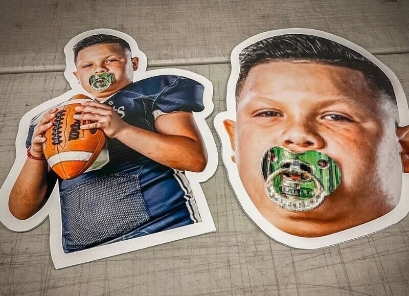 BIG HEAD CUTOUT