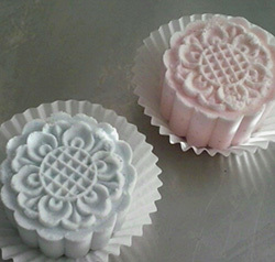 Fizzy Bath Cakes