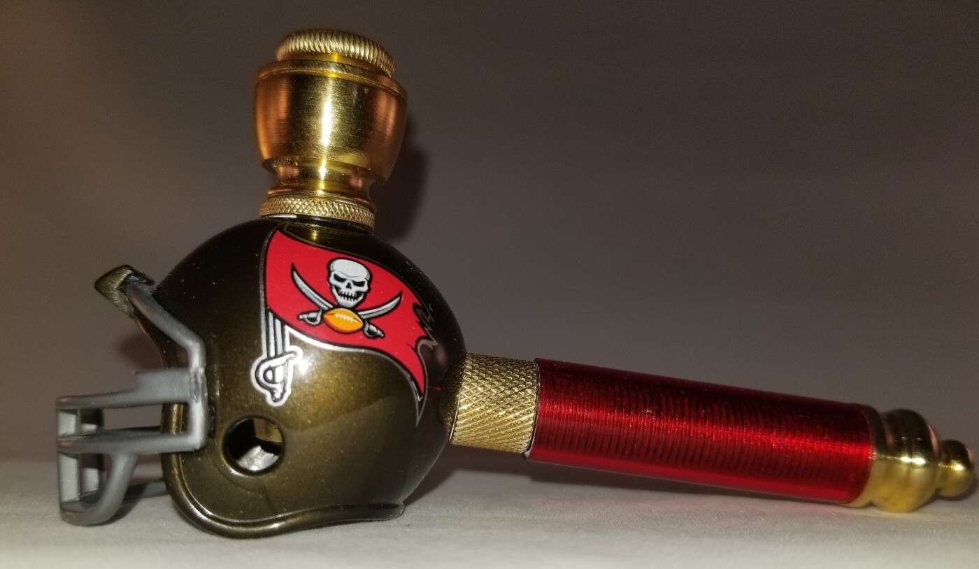 TAMPA BAY BUCCANEERS NFL FOOTBALL HELMET SMOKING PIPE Long Stem/Brass