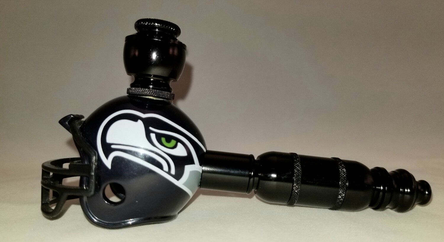 SEATTLE SEAHAWKS "BAD ASS"  NFL FOOTBALL HELMET SMOKING PIPE Small Straight/Black Anodized