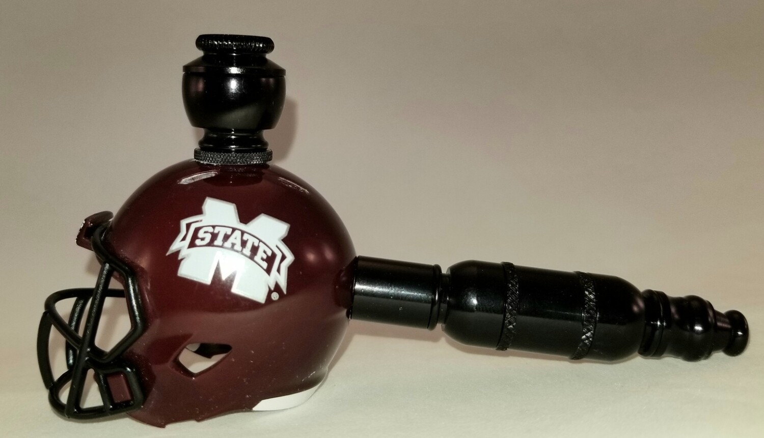 MISSISSIPPI STATE "BAD ASS"BULLDOGS FOOTBALL HELMET SMOKING PIPE Straight/Black Anodized/Maroon