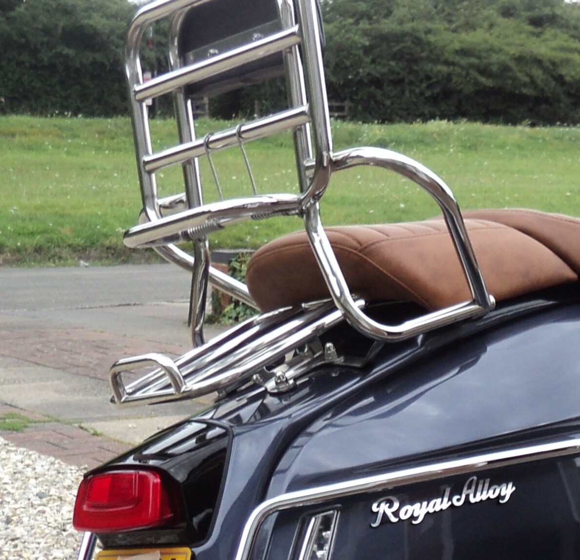 Royal Alloy GP 3-in-1 rear rack and backrest, No Drill, Stainless steel.