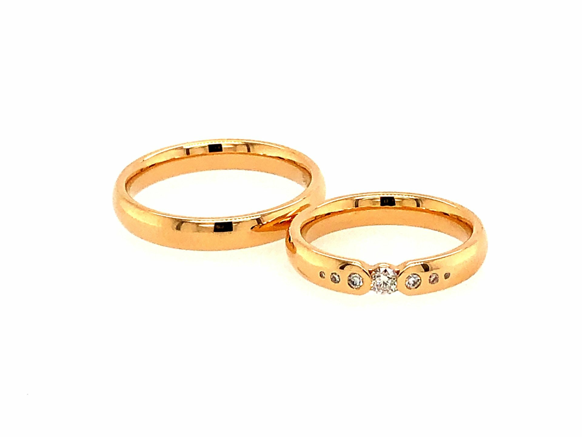 Trauringpaar in Gold