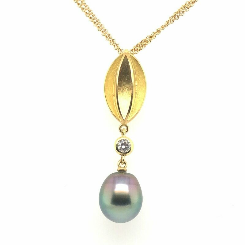 Anhänger in 750/- Gold mit Tahitiperle und Brillant, 0,20ct