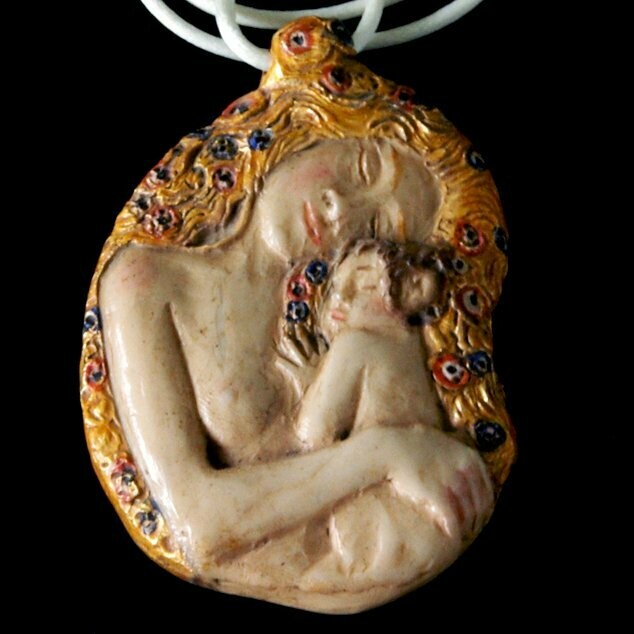 Medalla Maternidad de Klimt