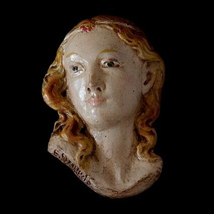 Medalla Madonna Gótica