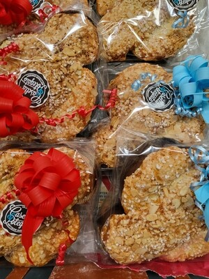 COLOMBA-EASTER CAKE: CHOCOLATE or CITRUS 