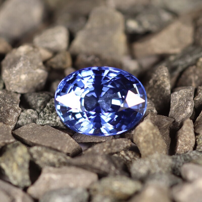 Saphir Bleu Cornflower 3.42 Ct - Traité Saphir Bleu Cornflower 3.42 Ct - Traité