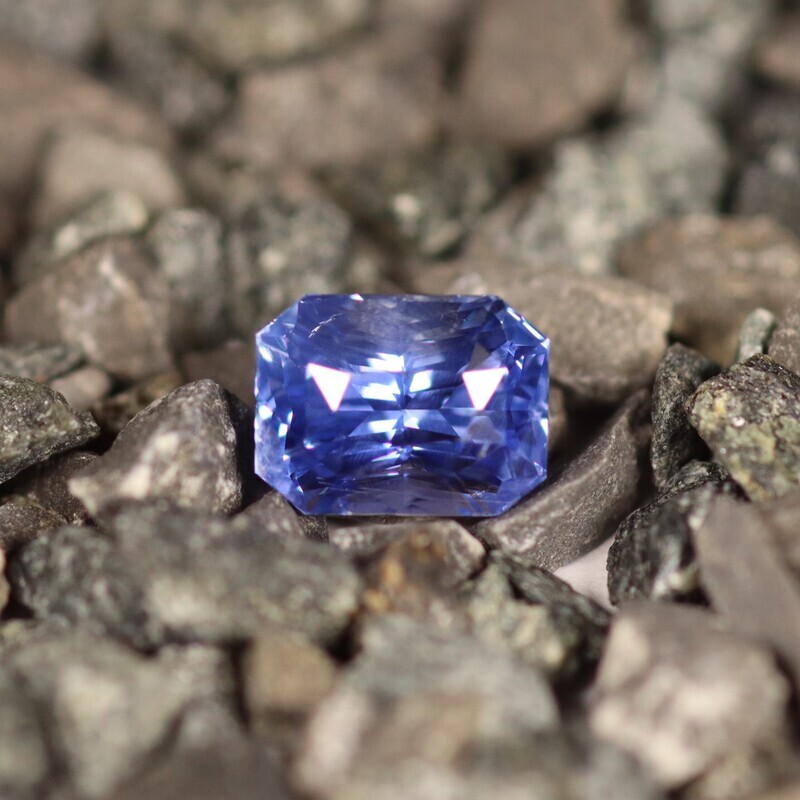 Saphir Bleu Cornflower 2.04 Ct - Non chauffé Saphir Bleu Cornflower 2.04 Ct - Non chauffé