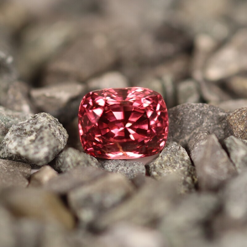 Spinelle Rouge Rose 1.54 Ct