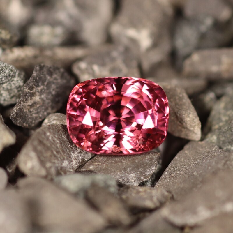 Spinelle Rouge Rose 2.16 Ct