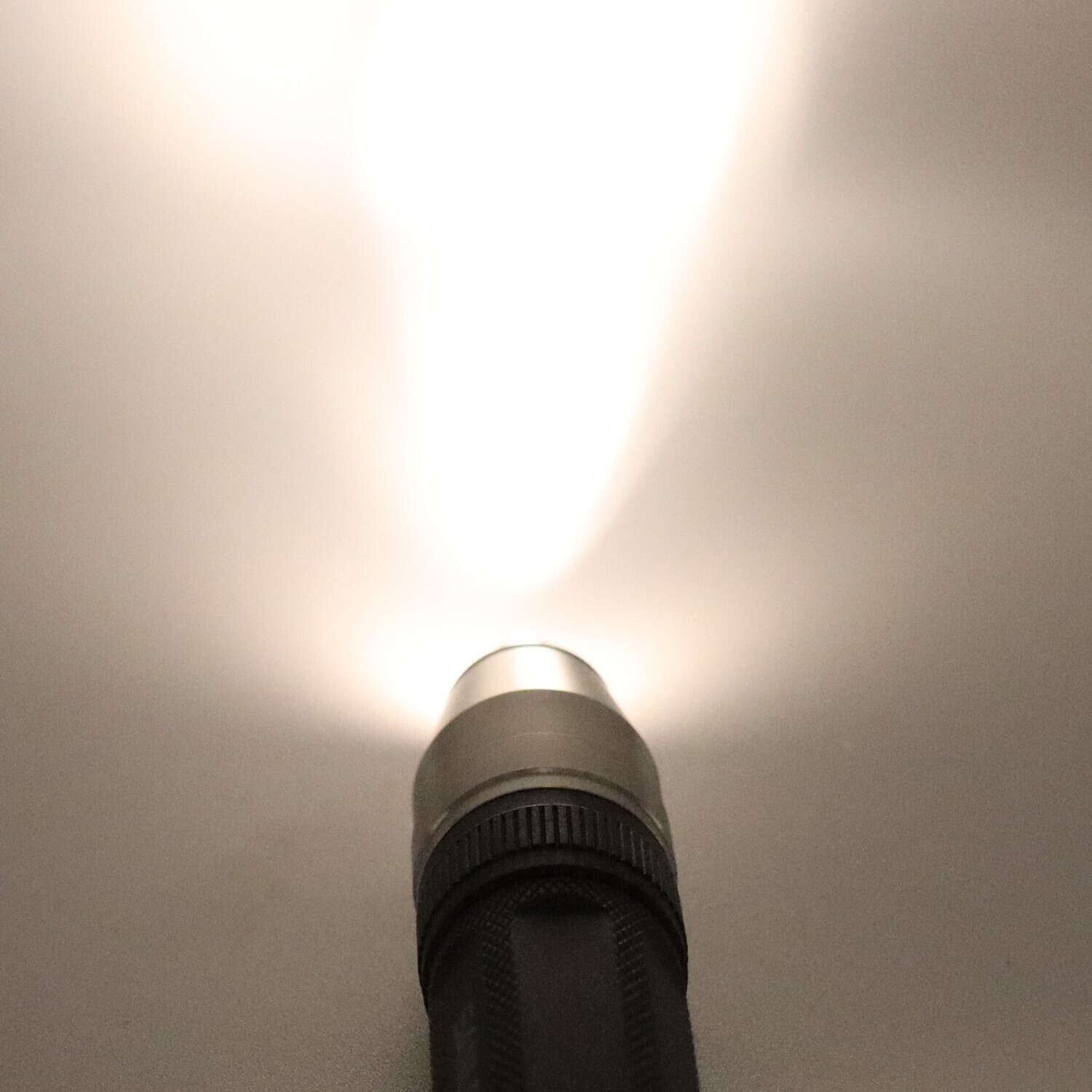 Lampe 3 Couleurs (Blanc, Jaune, UV 365Nm)
