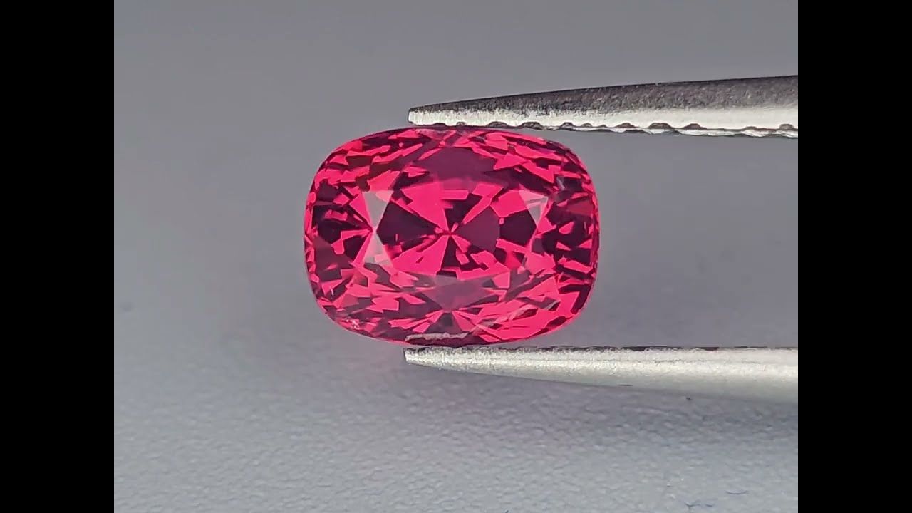 Spinelle Rouge Orange 1.87 Ct