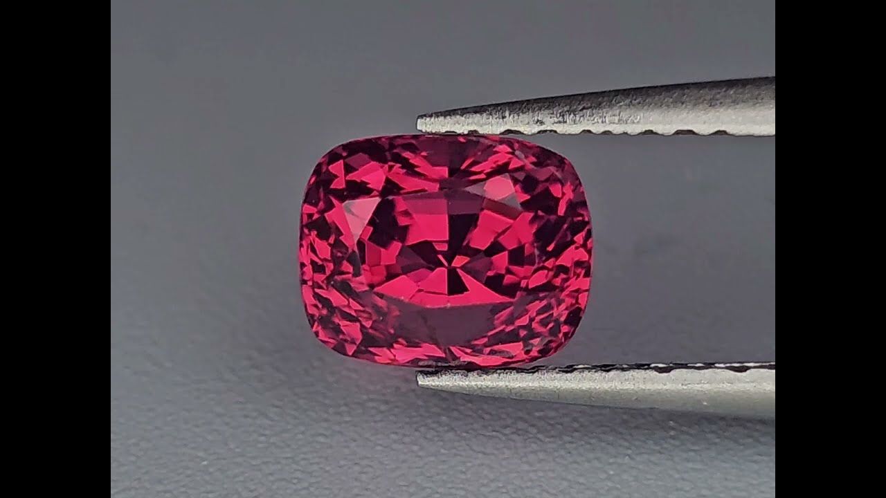 Spinelle Rouge Rose 1.54 Ct