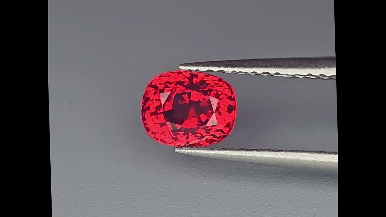 Spinelle Rouge 1.56 Ct