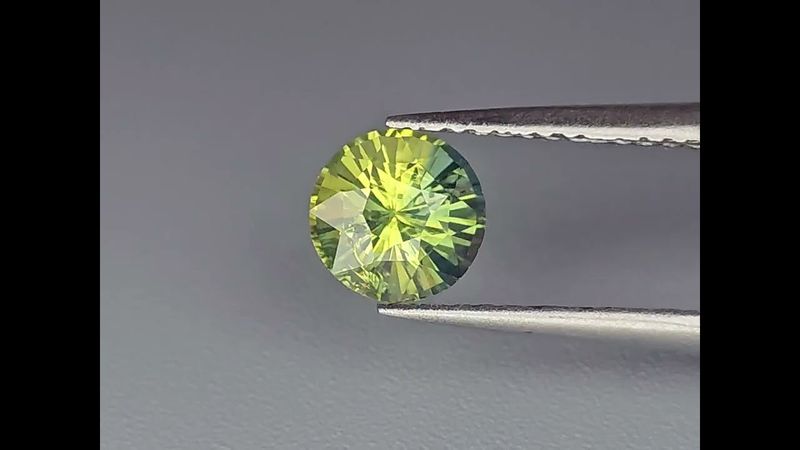 Saphir Vert Jaune 1.31 Ct - Non chauffé