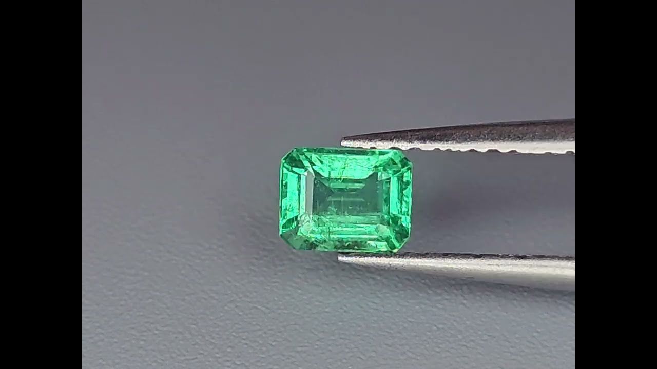 Émeraude 0.53 Ct