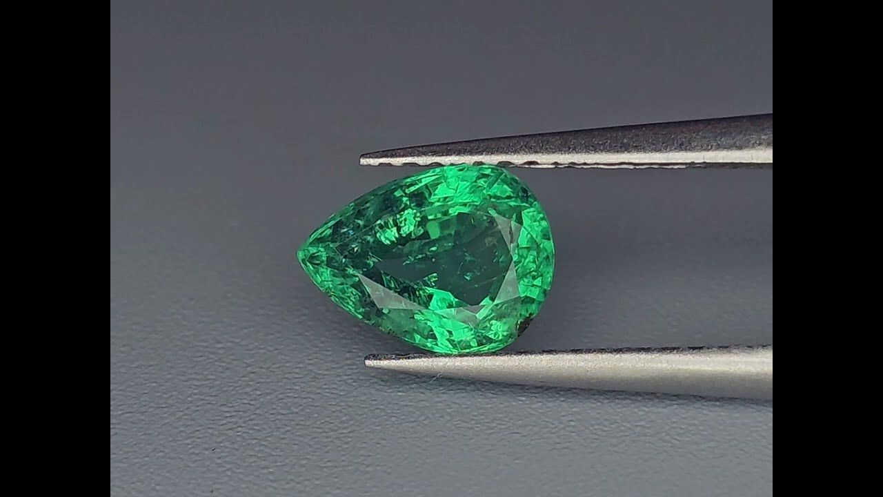 Émeraude 1.21 Ct