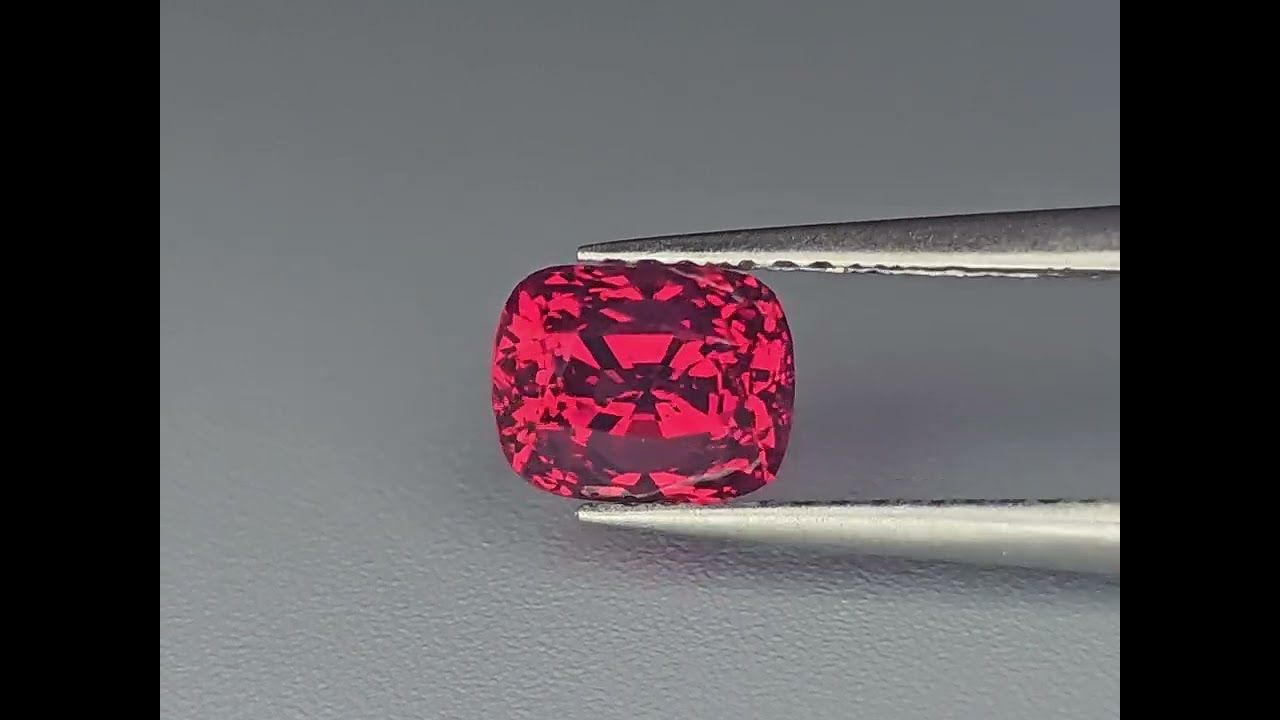 Spinelle Rouge Orange 1.92 Ct