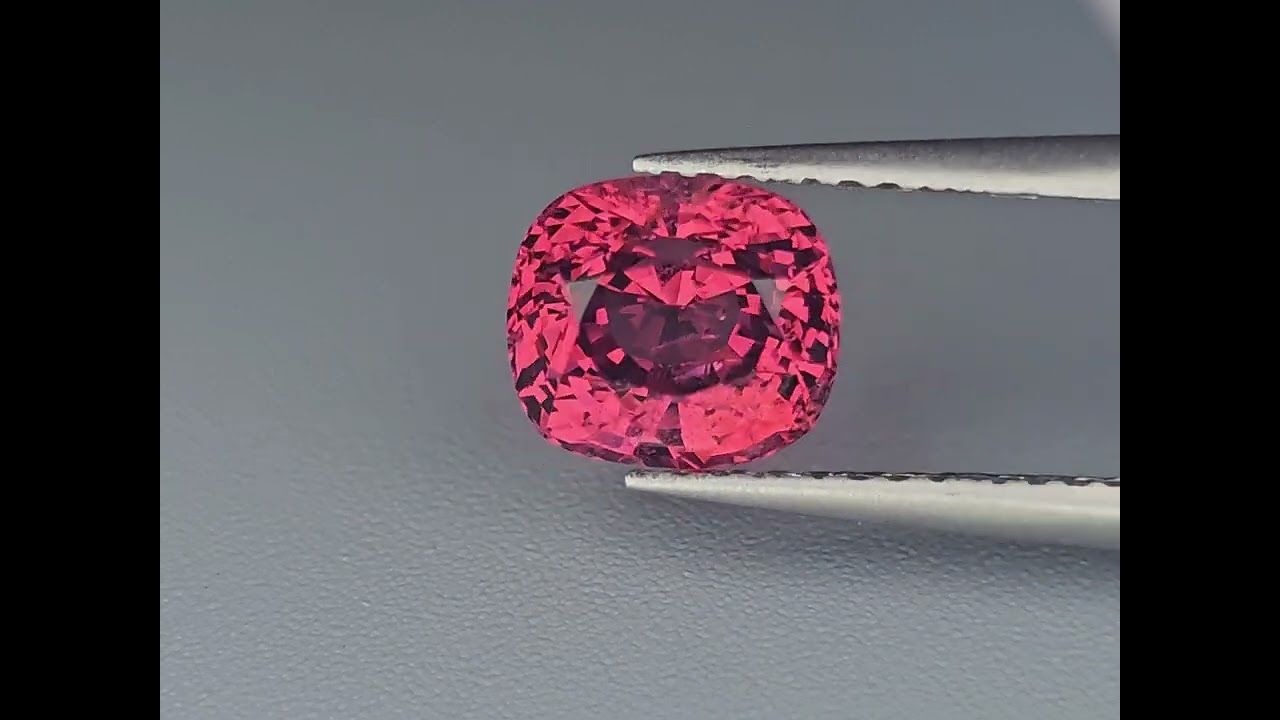 Spinelle Rouge Orange 2.11 Ct