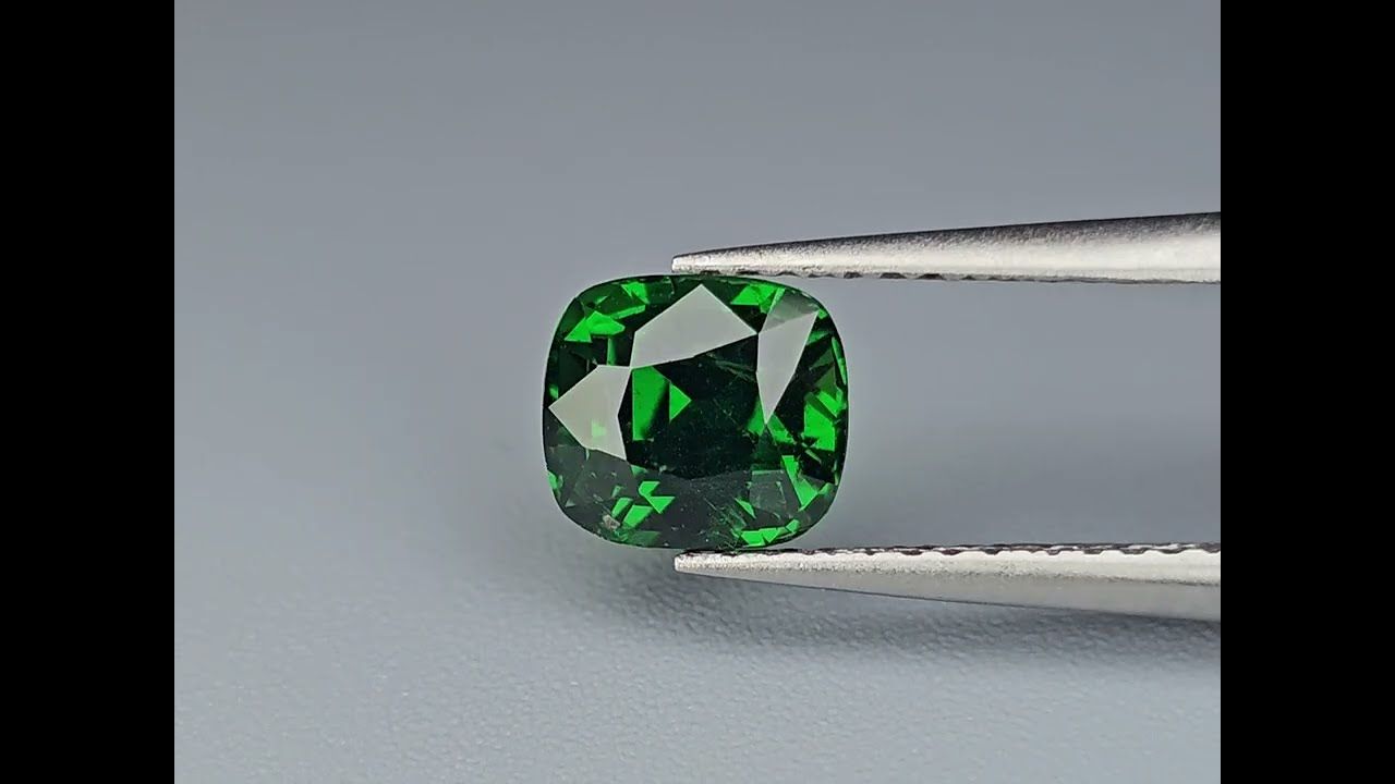 Grenat Tsavorite 1.62 Ct