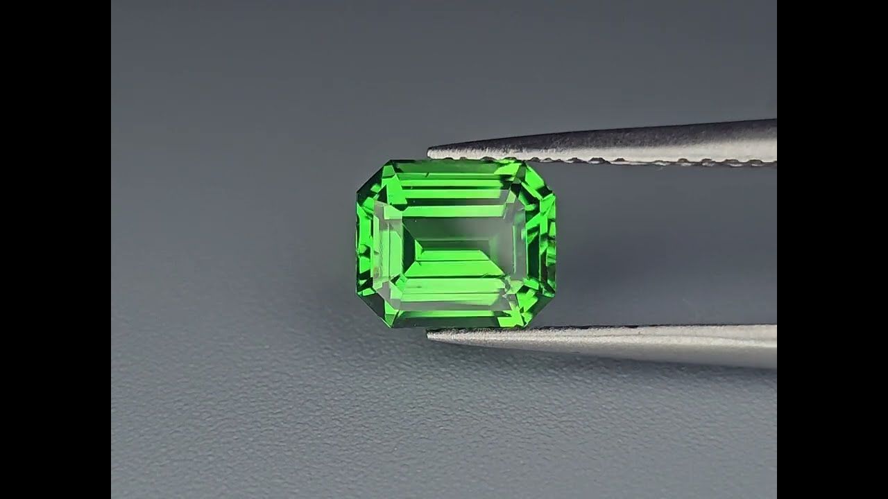 Grenat Tsavorite 1.65 Ct